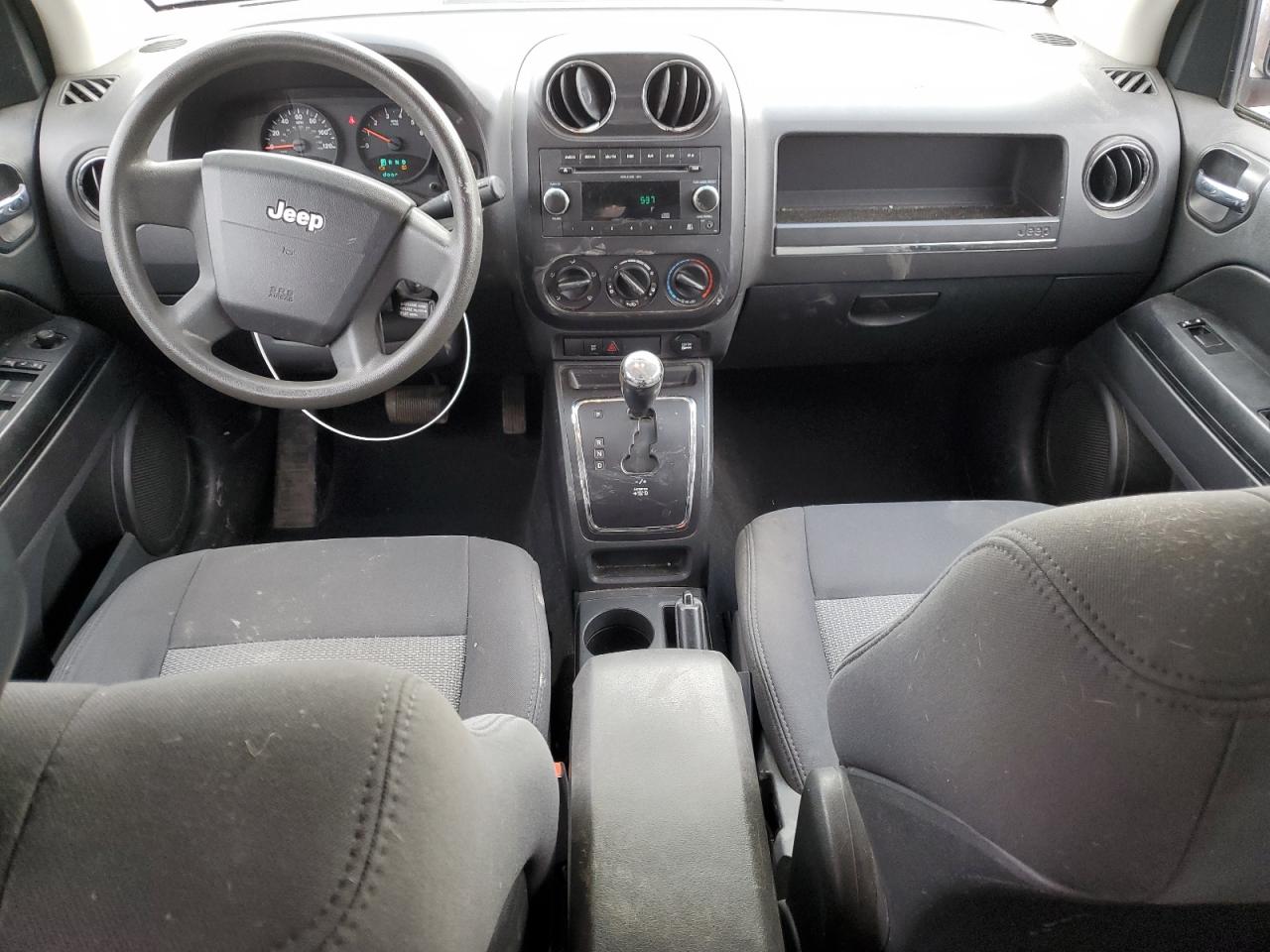 2009 Jeep Compass - Image 8