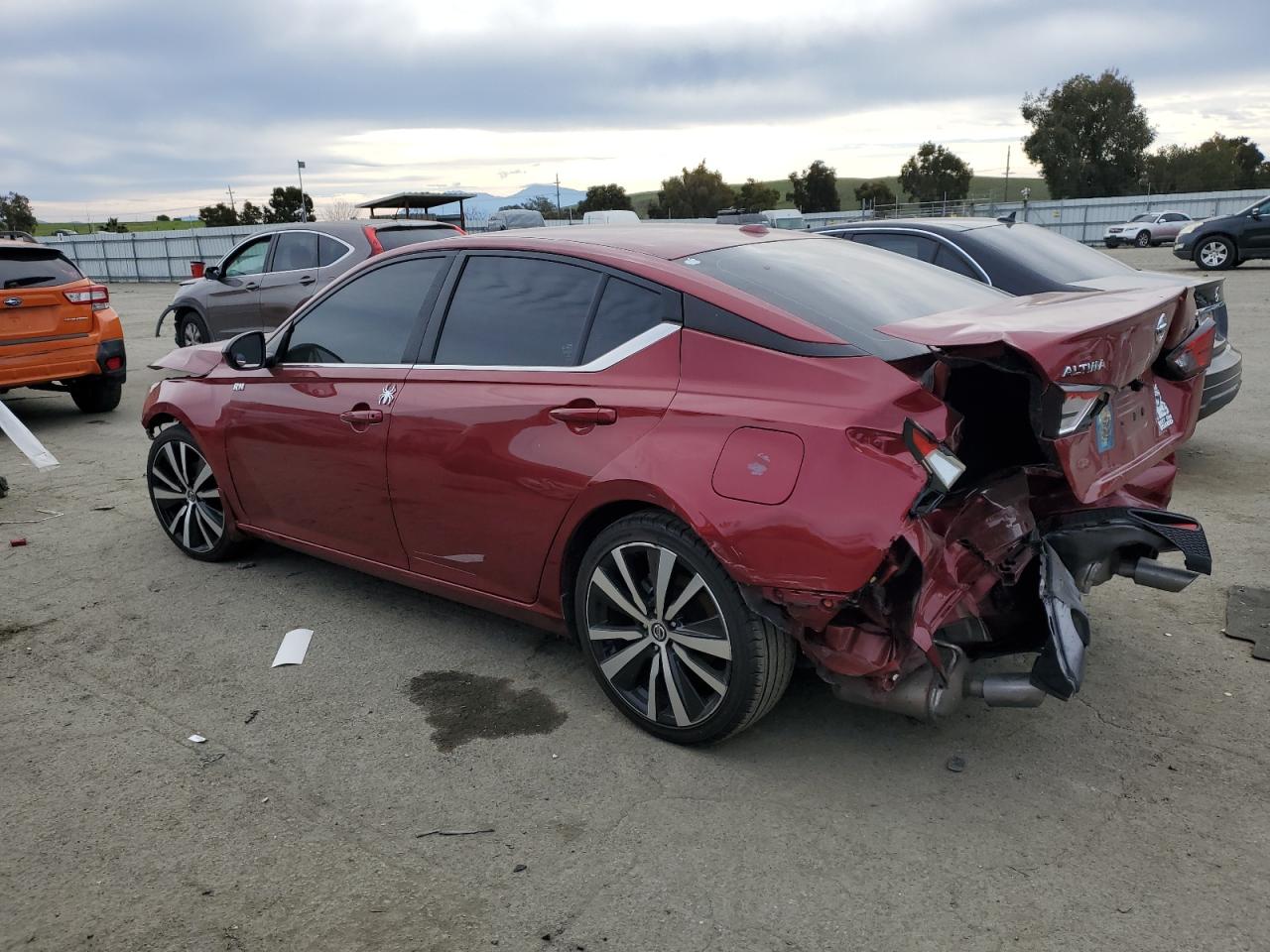 2020 Nissan Altima - Image 2