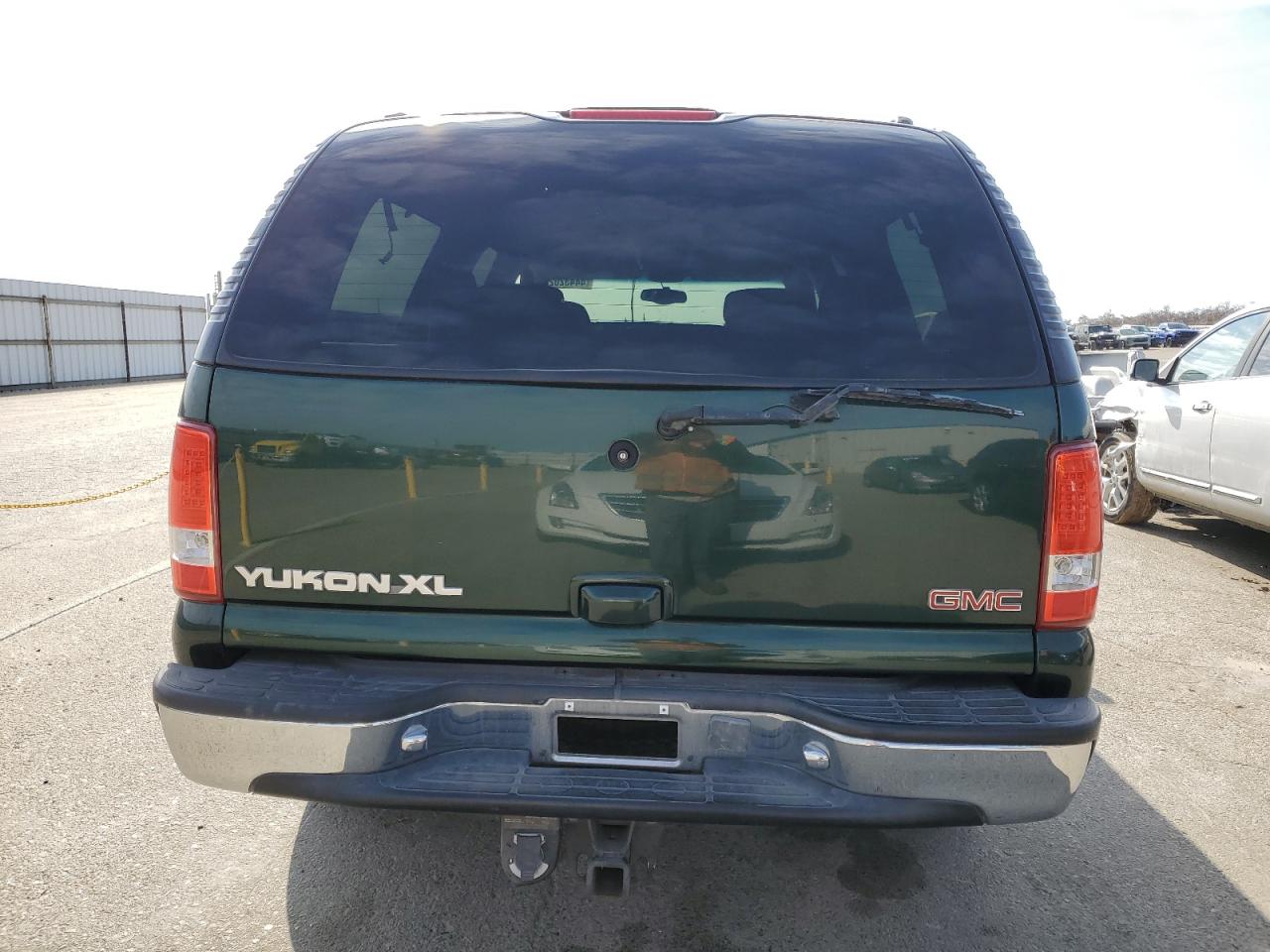 2001 GMC Yukon - Image 6