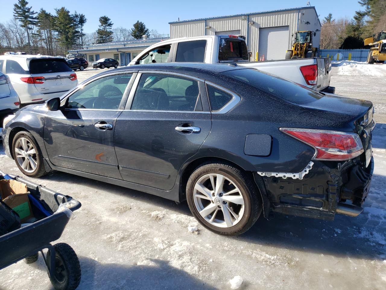 2015 Nissan Altima - Image 2