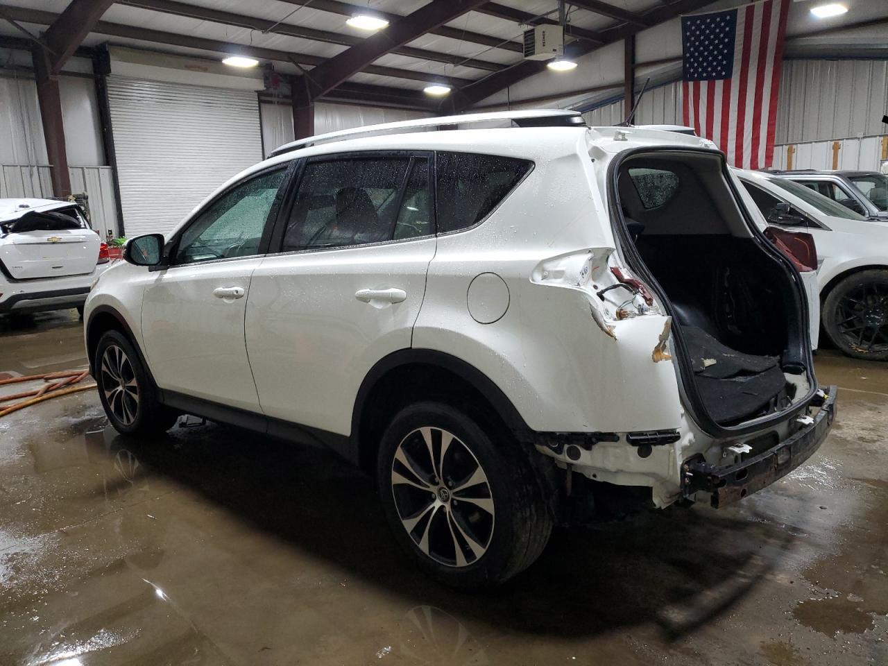 2015 Toyota RAV 4 - Image 2