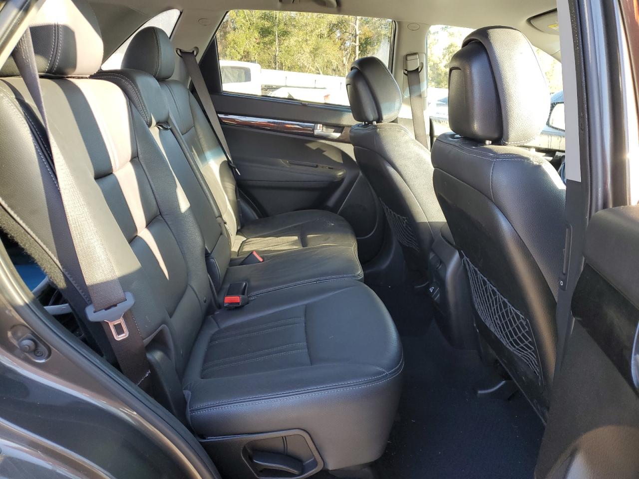 2015 Kia Sorento - Image 12