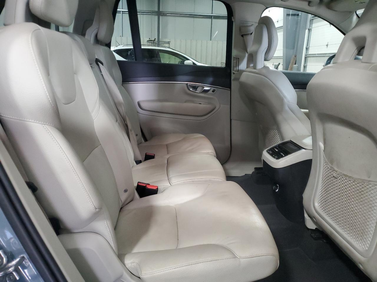 2020 Volvo XC90 - Image 12