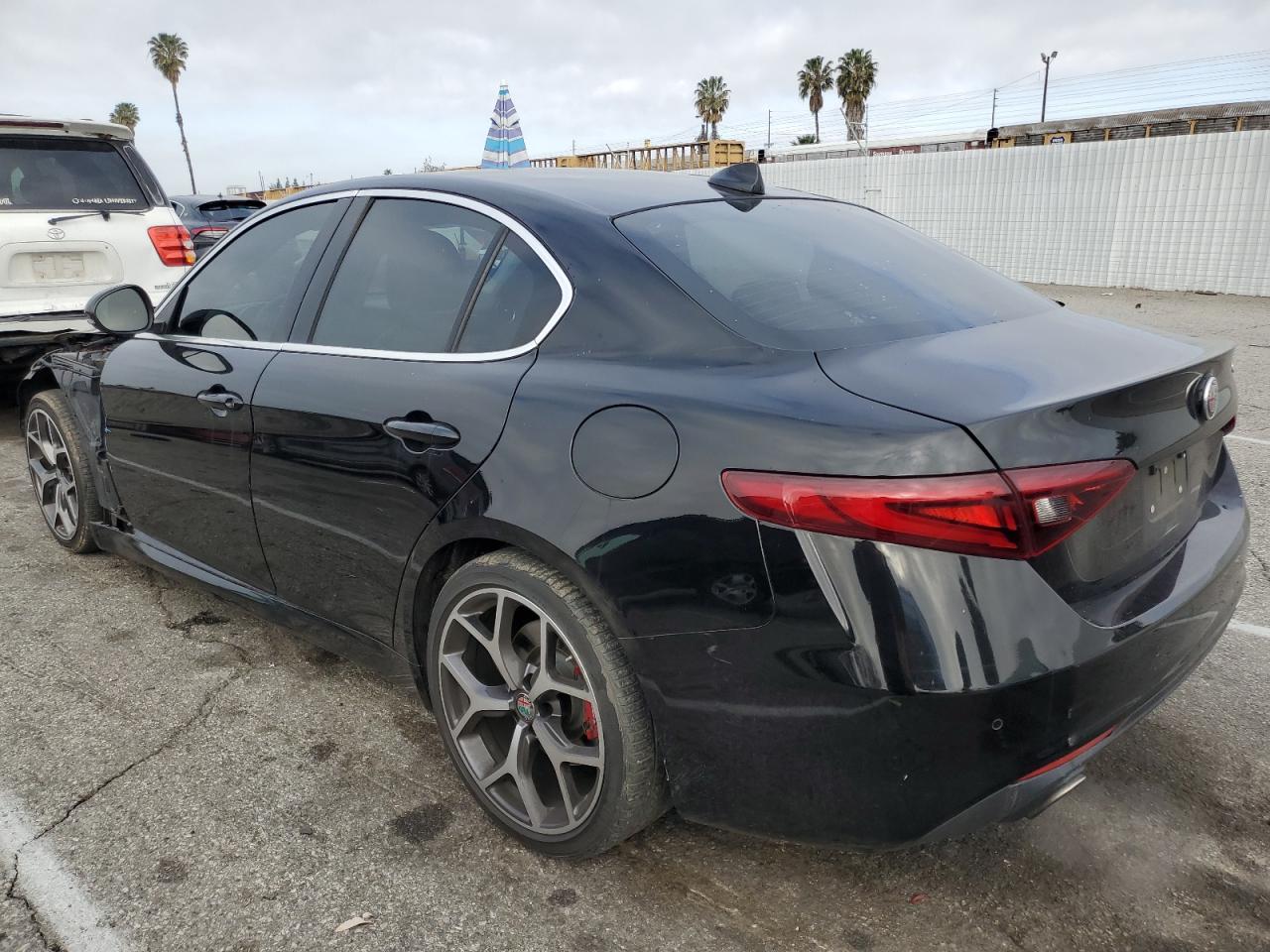 2019 Alfa Romeo Giulia - Image 2