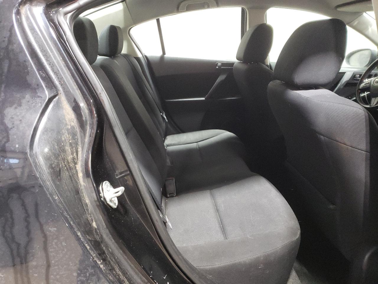 2011 Mazda 3 - Image 10