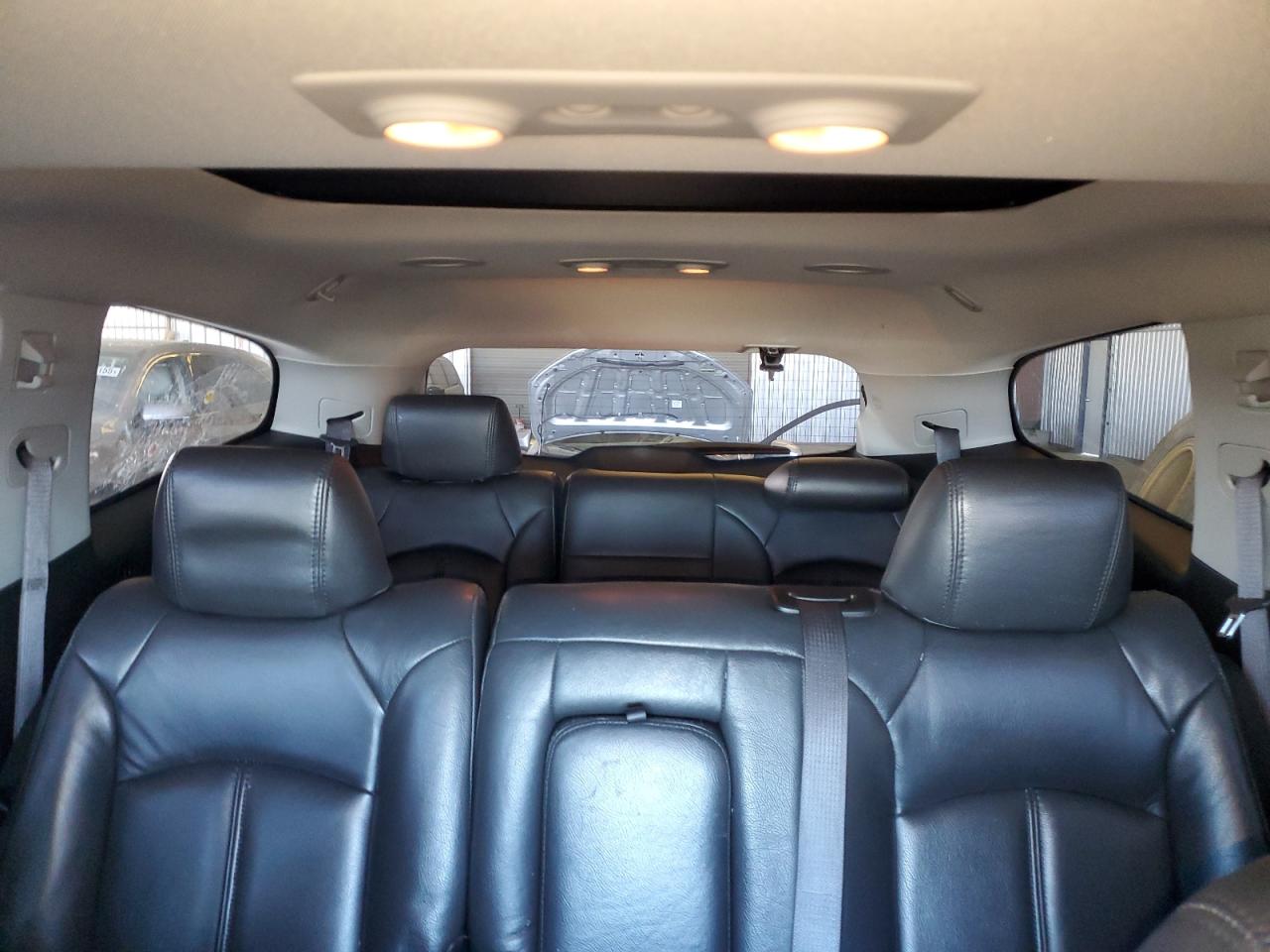 2010 Chevrolet Traverse - Image 10