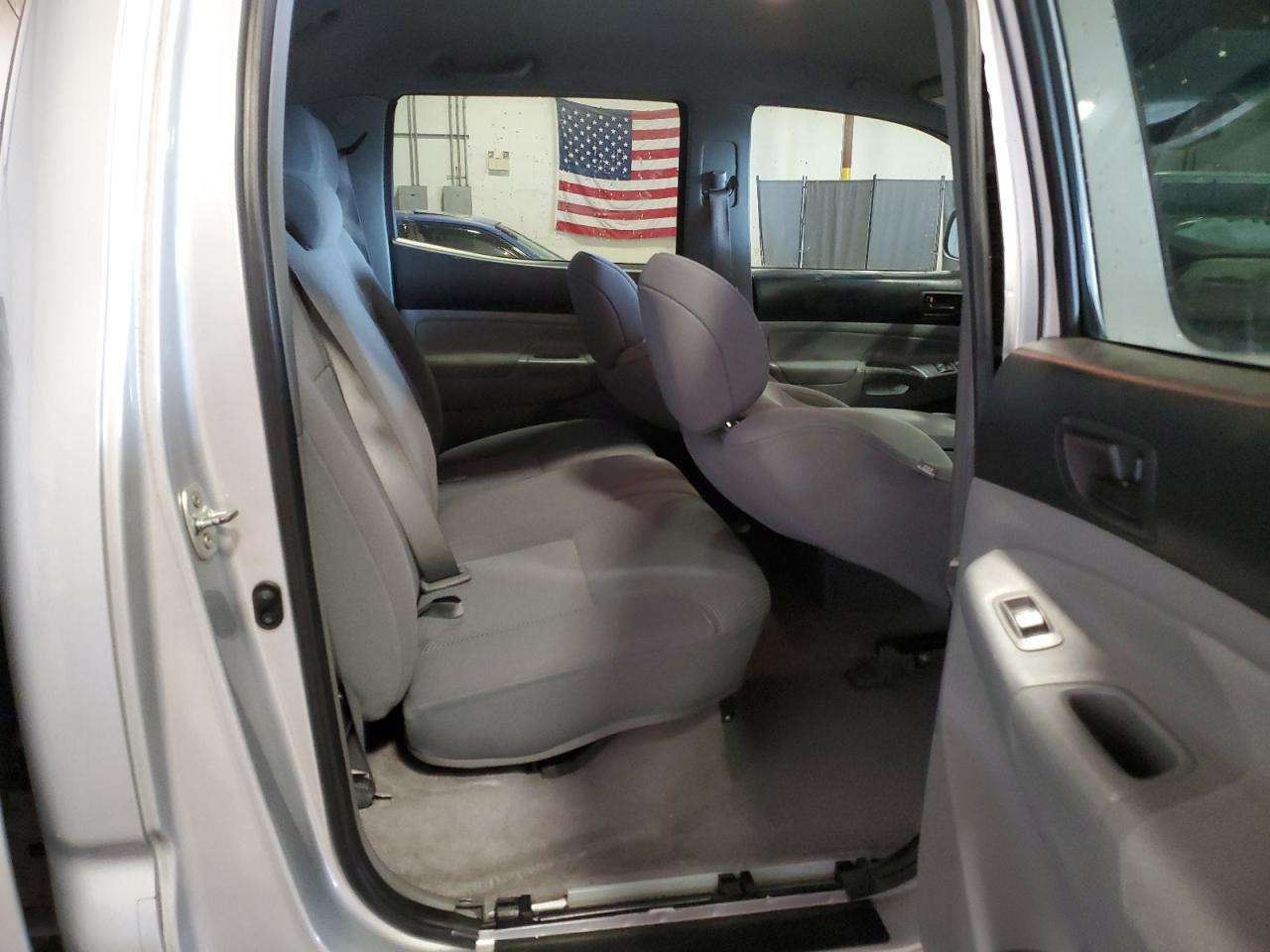 2010 Toyota Tacoma - Image 10