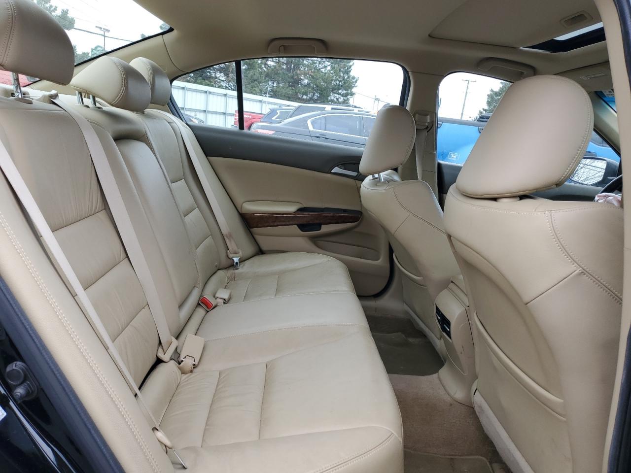 2010 Honda Accord - Image 10