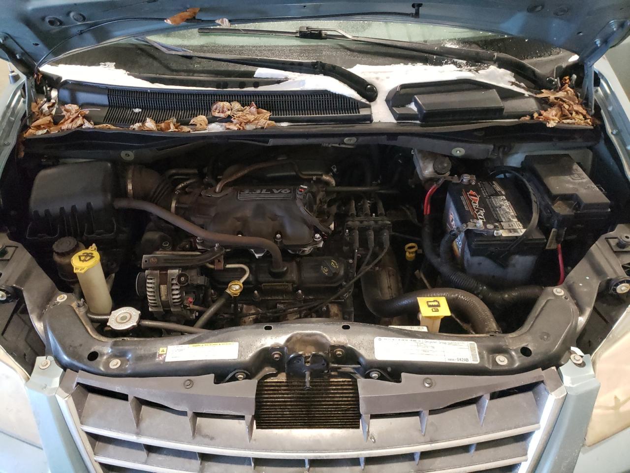 2010 Chrysler Town & Country - Image 12