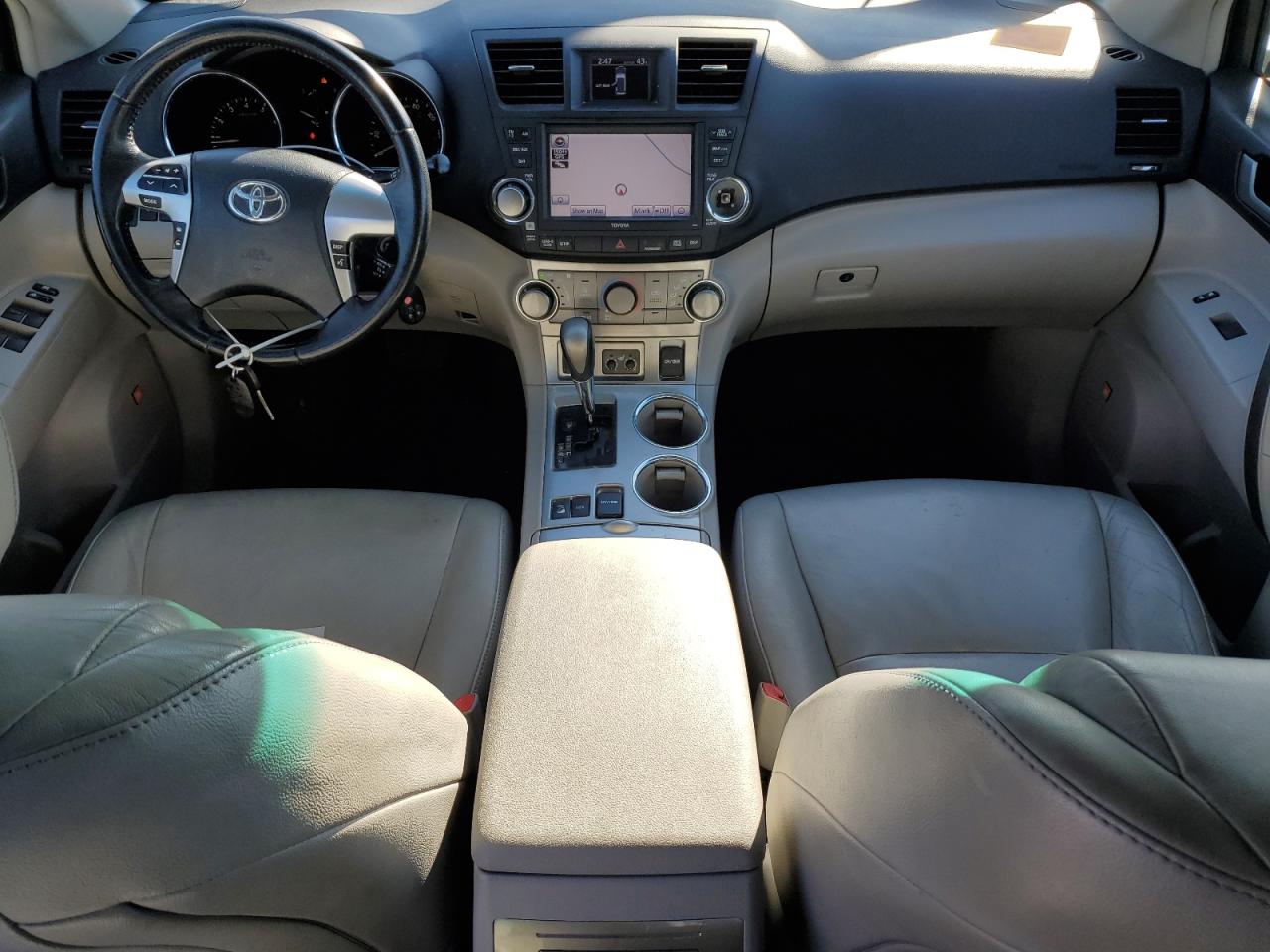 2012 Toyota Highlander - Image 8