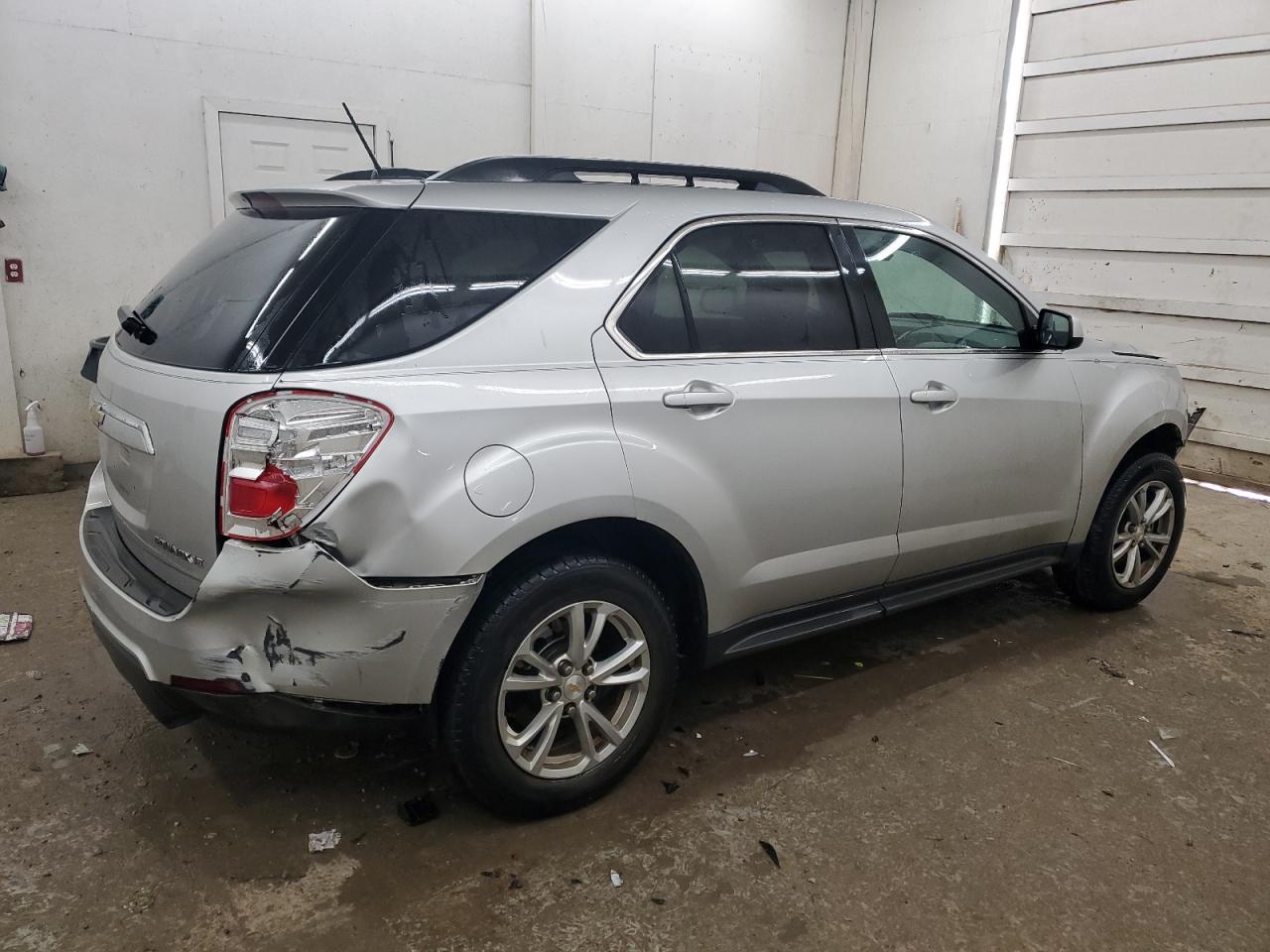 2016 Chevrolet Equinox - Image 3