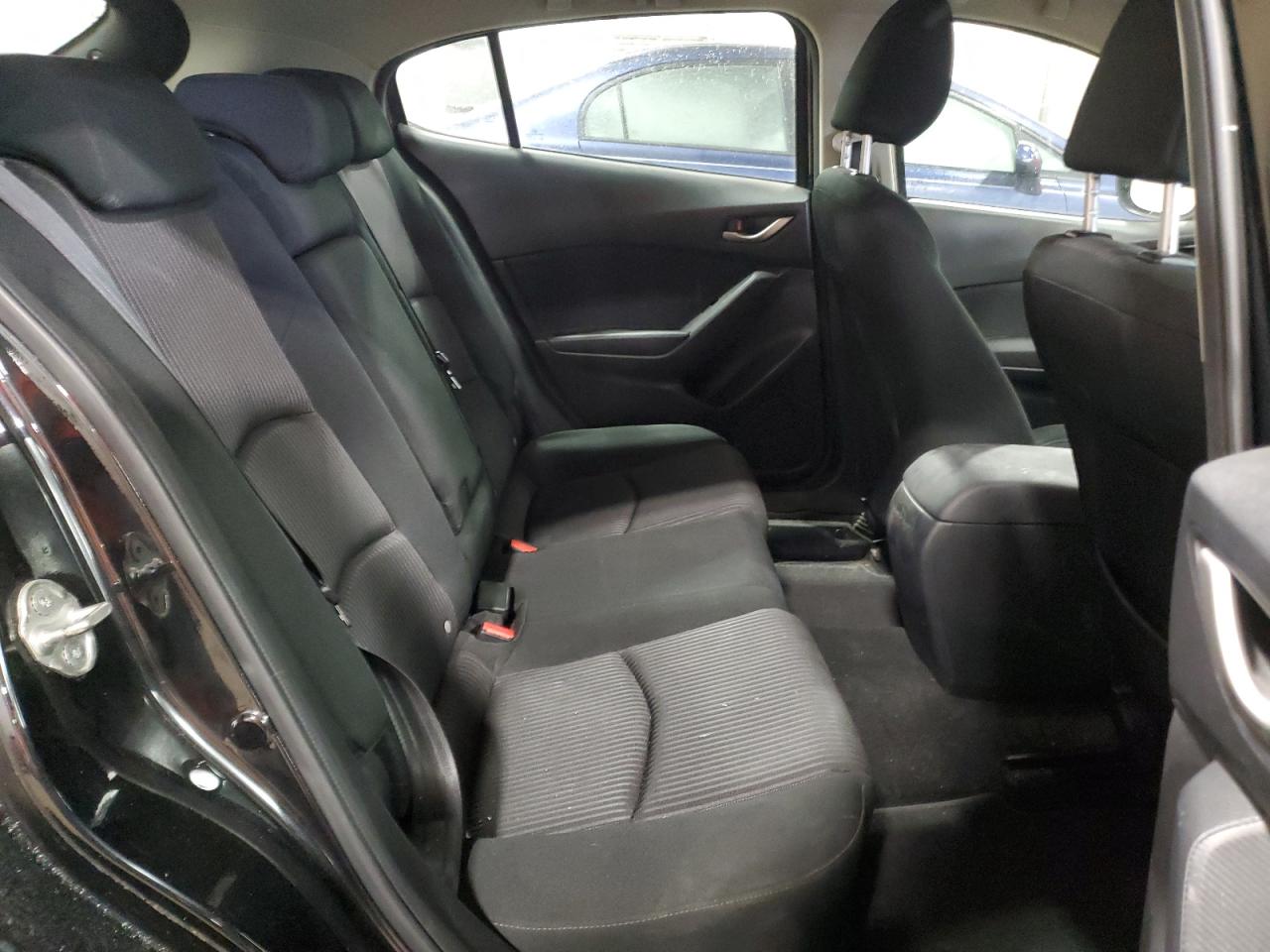 2016 Mazda 3 - Image 12