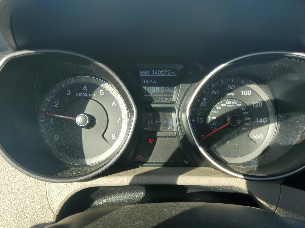 2014 Hyundai Elantra - Image 9