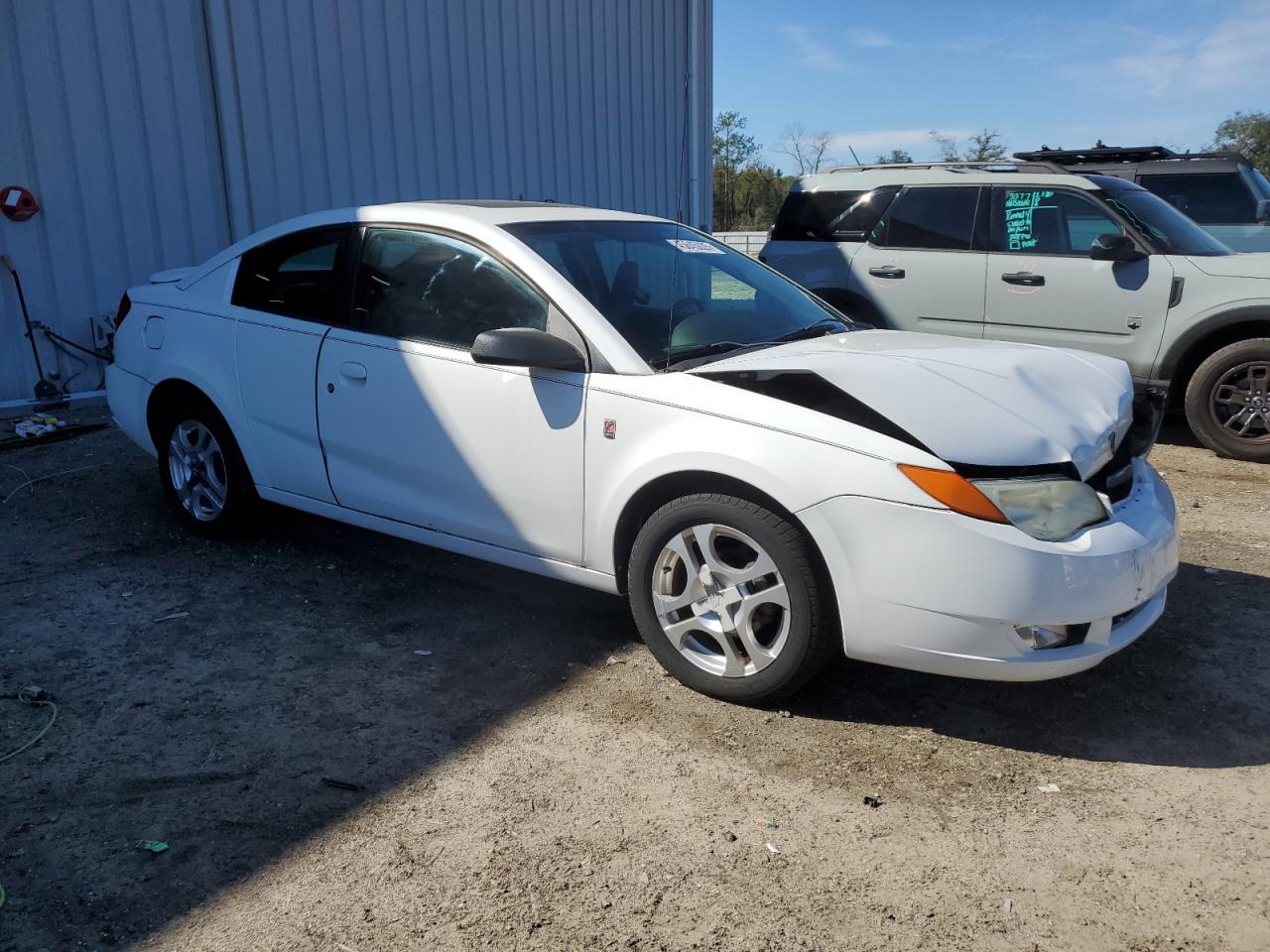 2003 Saturn ION - Image 4