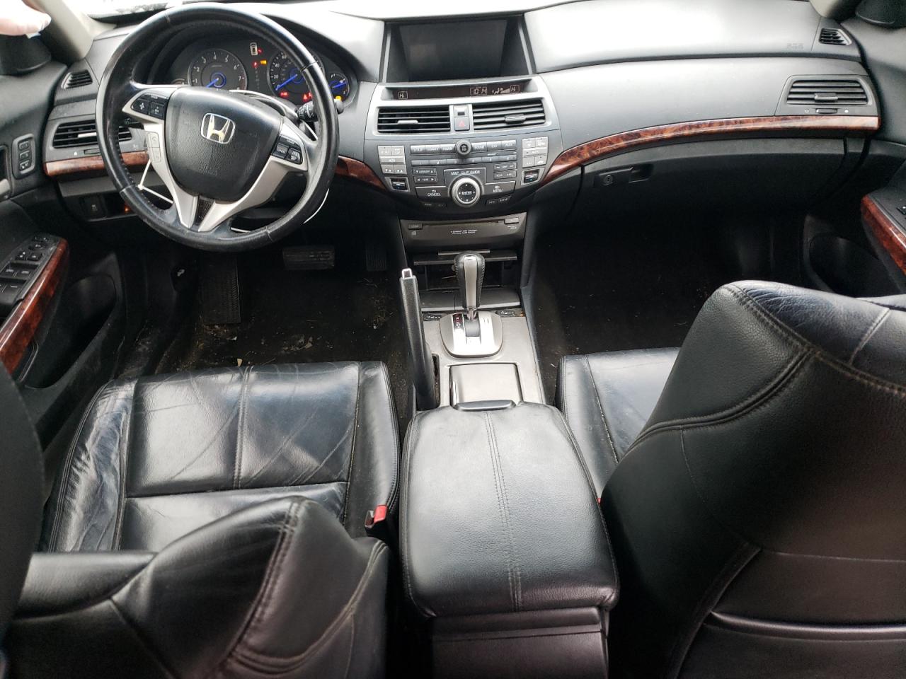 2011 Honda Accord - Image 8