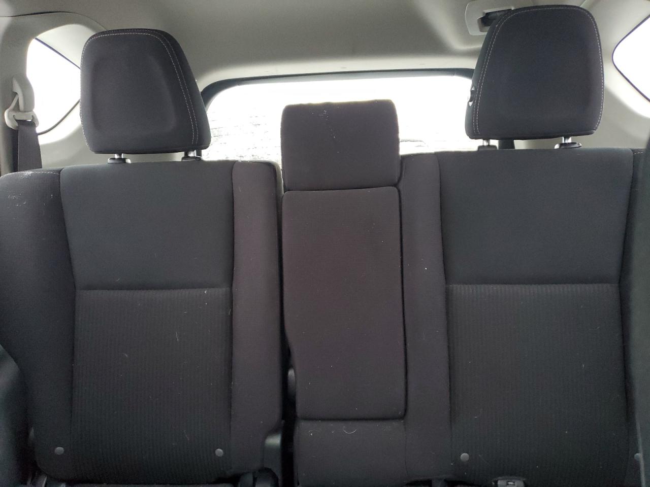 2015 Toyota RAV 4 - Image 10