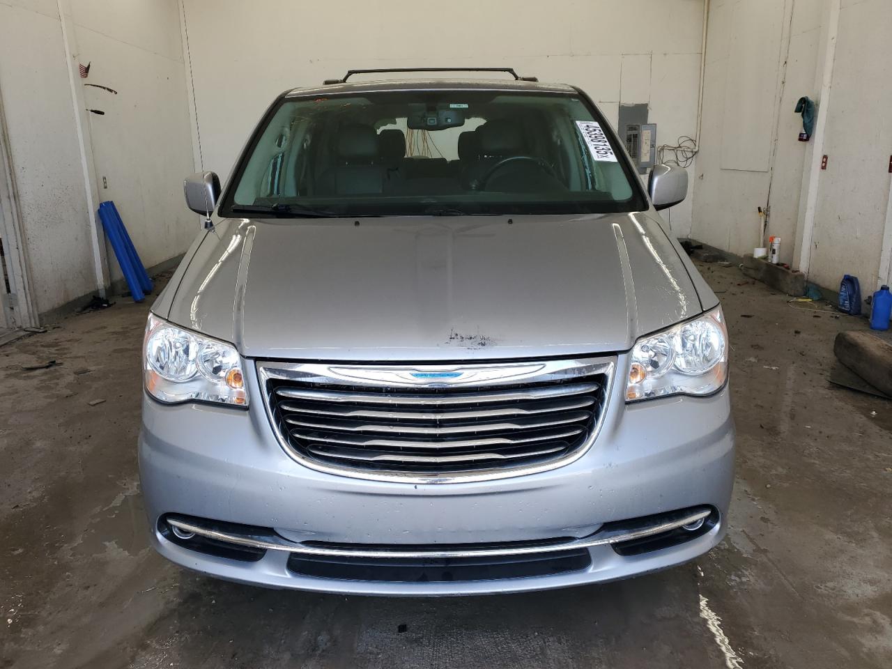 2015 Chrysler Town & Country - Image 5