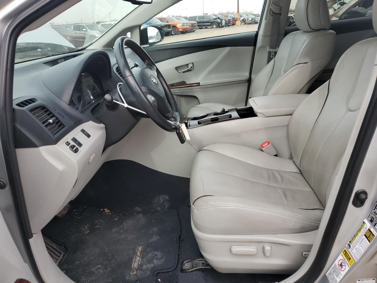 2010 Toyota Venza - Image 7