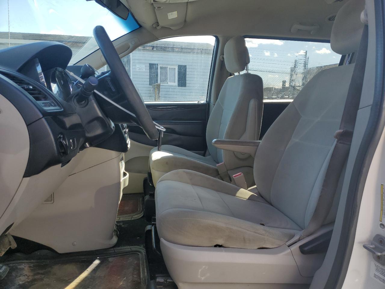 2012 Dodge Caravan - Image 7