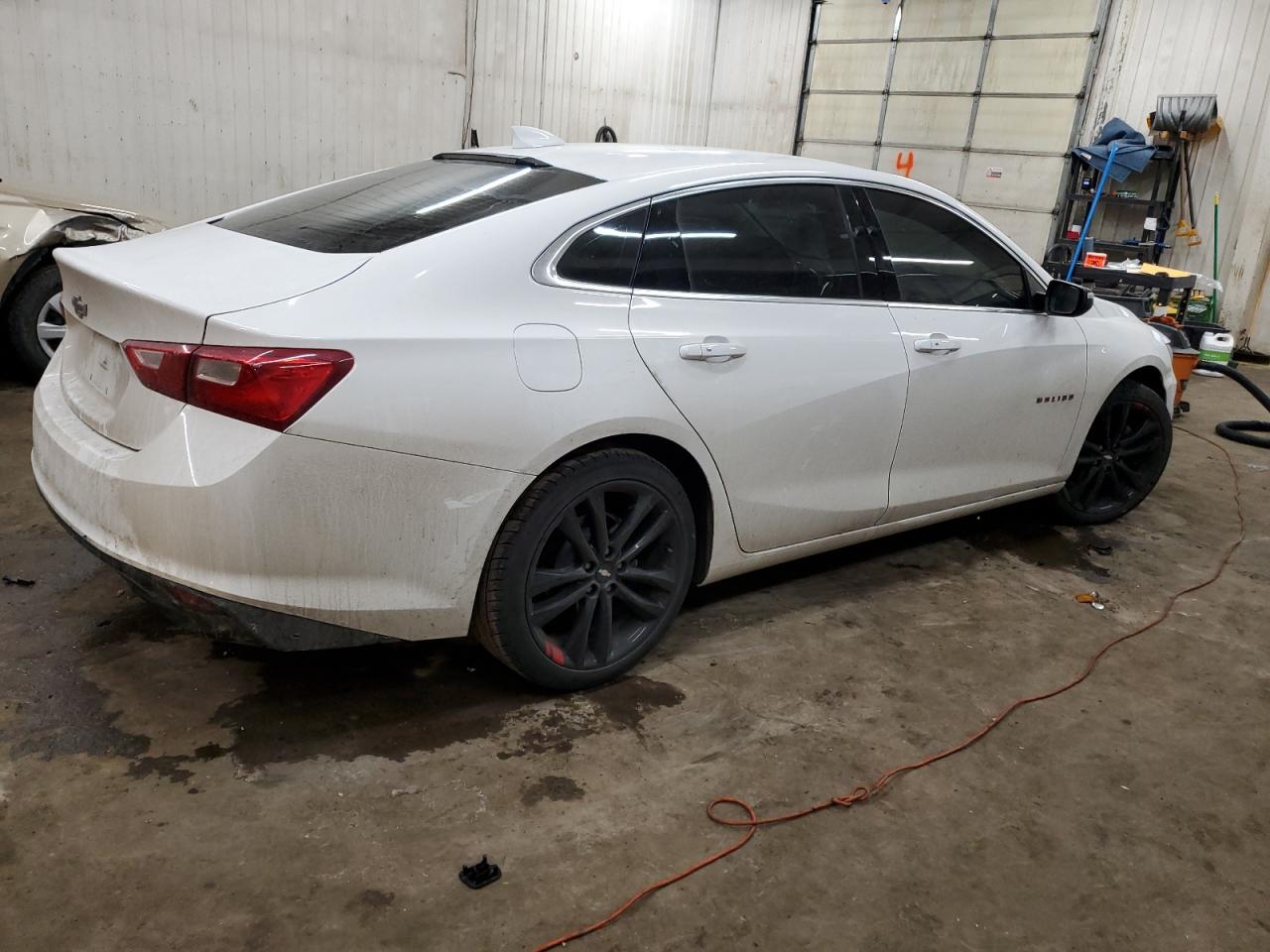 2018 Chevrolet Malibu - Image 3