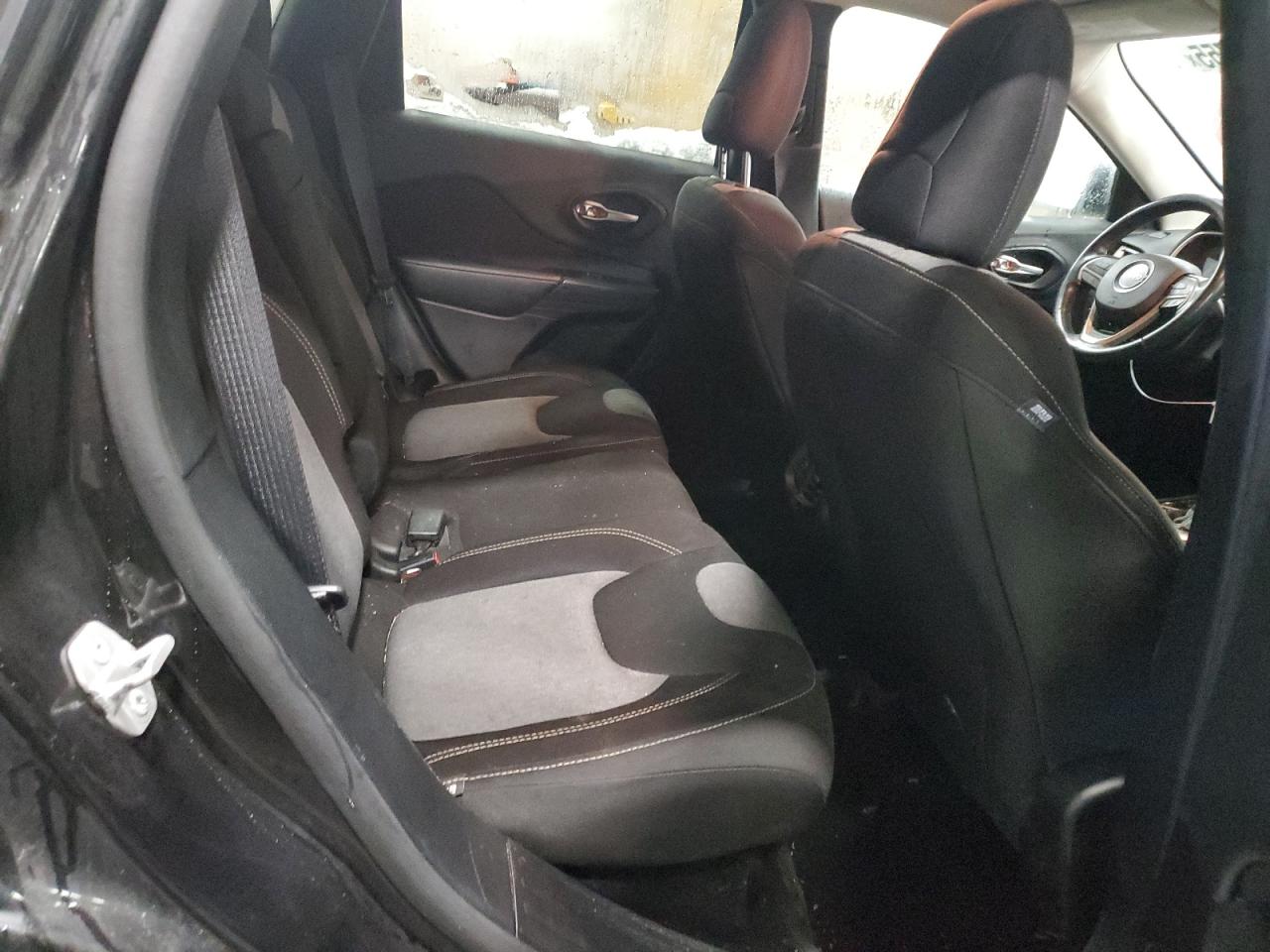 2016 Jeep Grand Cherokee - Image 11