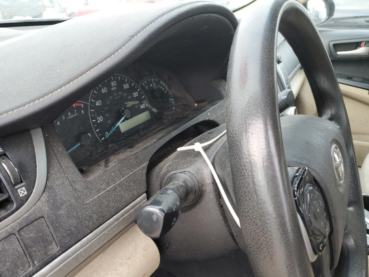 2013 Toyota Camry - Image 9