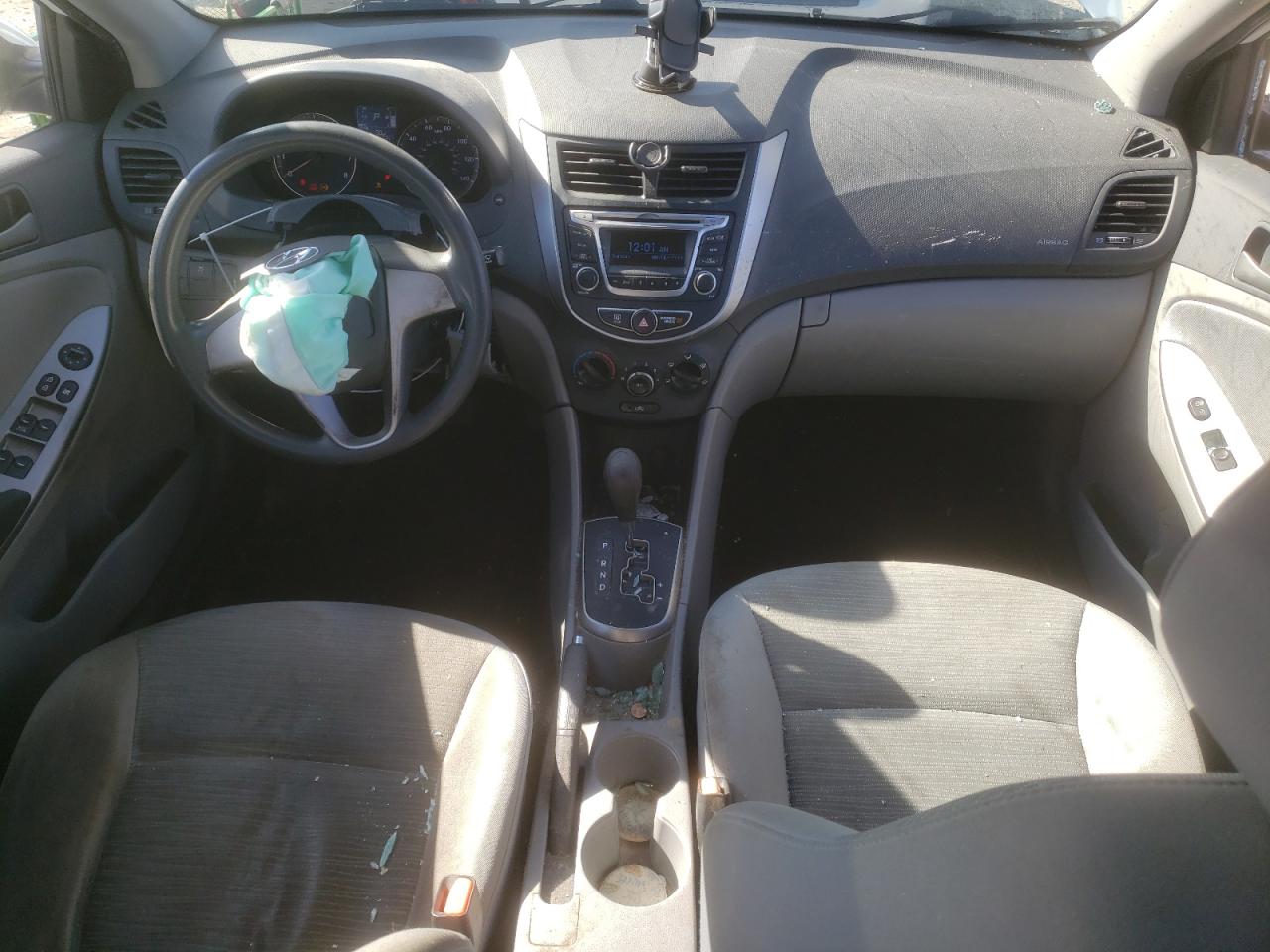 2015 Hyundai Accent - Image 8