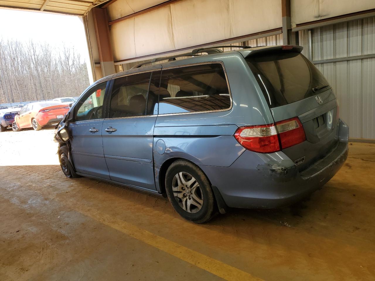2005 Honda Odyssey - Image 2