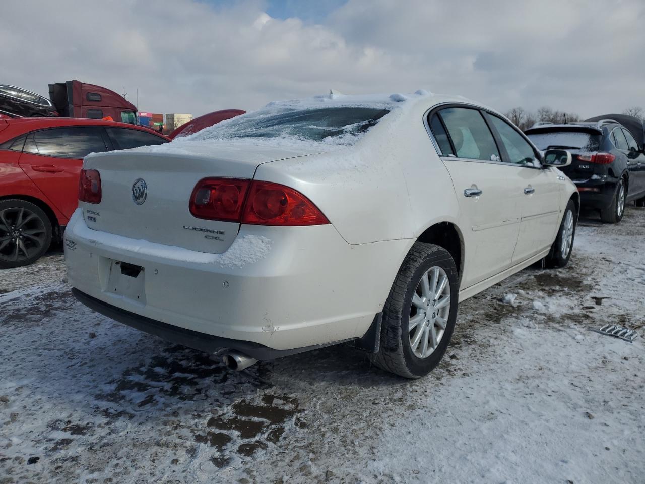 2010 Buick Lucerne - Image 3