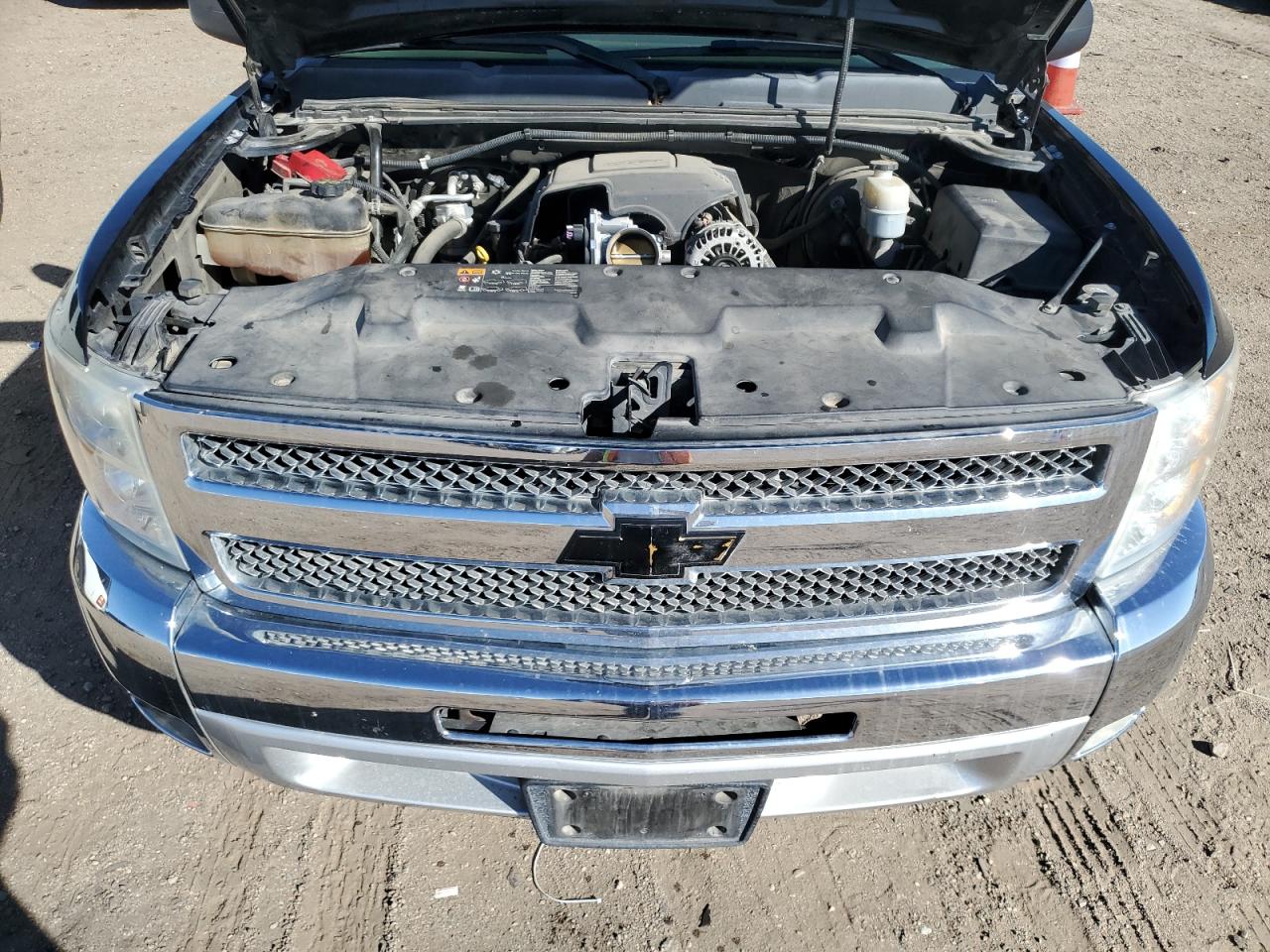 2012 Chevrolet Silverado - Image 11
