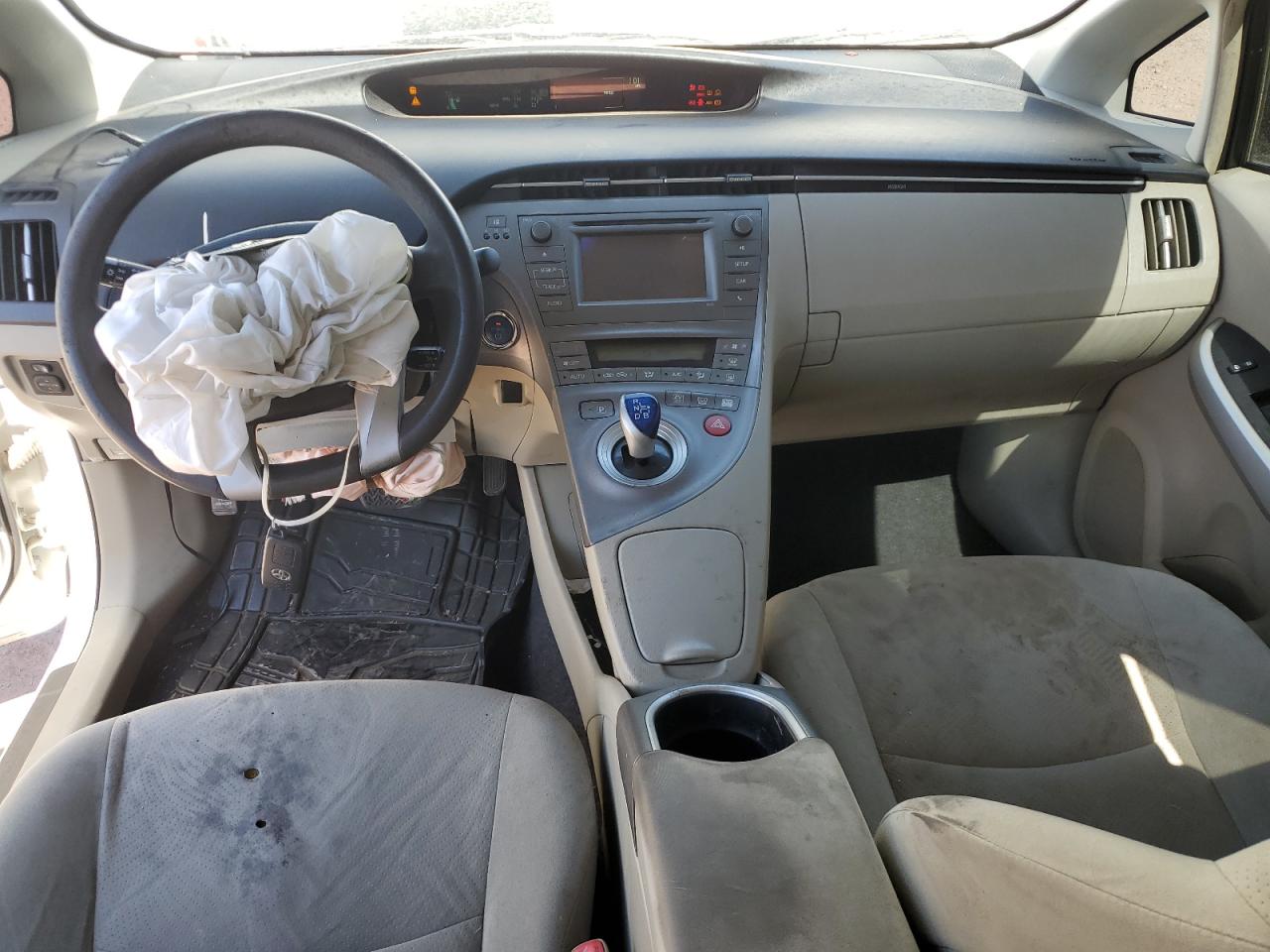 2013 Toyota Prius - Image 8
