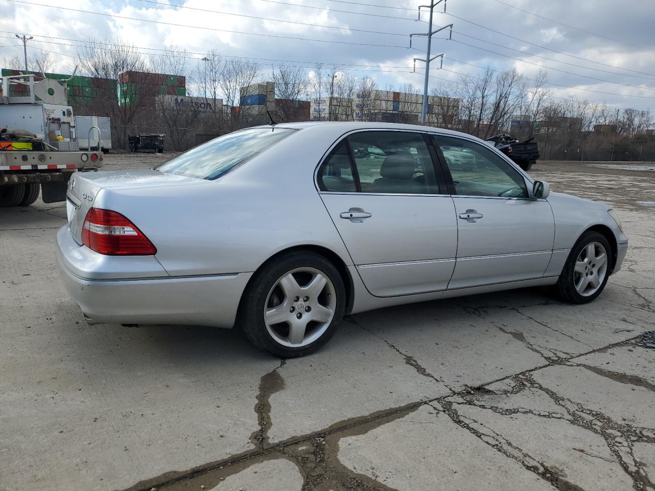 2006 Lexus LS - Image 3