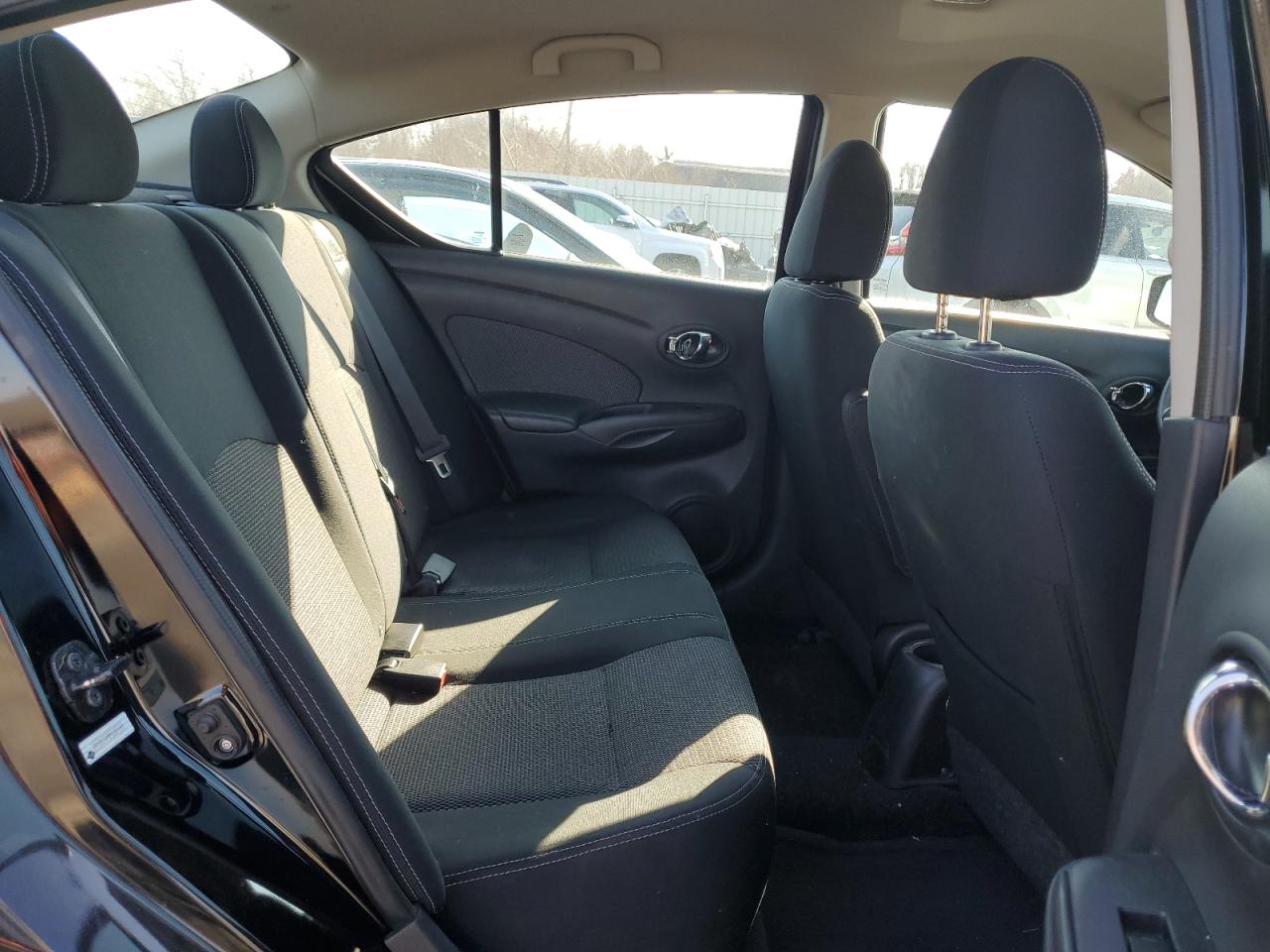 2015 Nissan Versa - Image 10