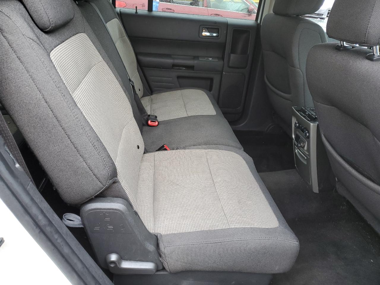 2011 Ford Flex - Image 12