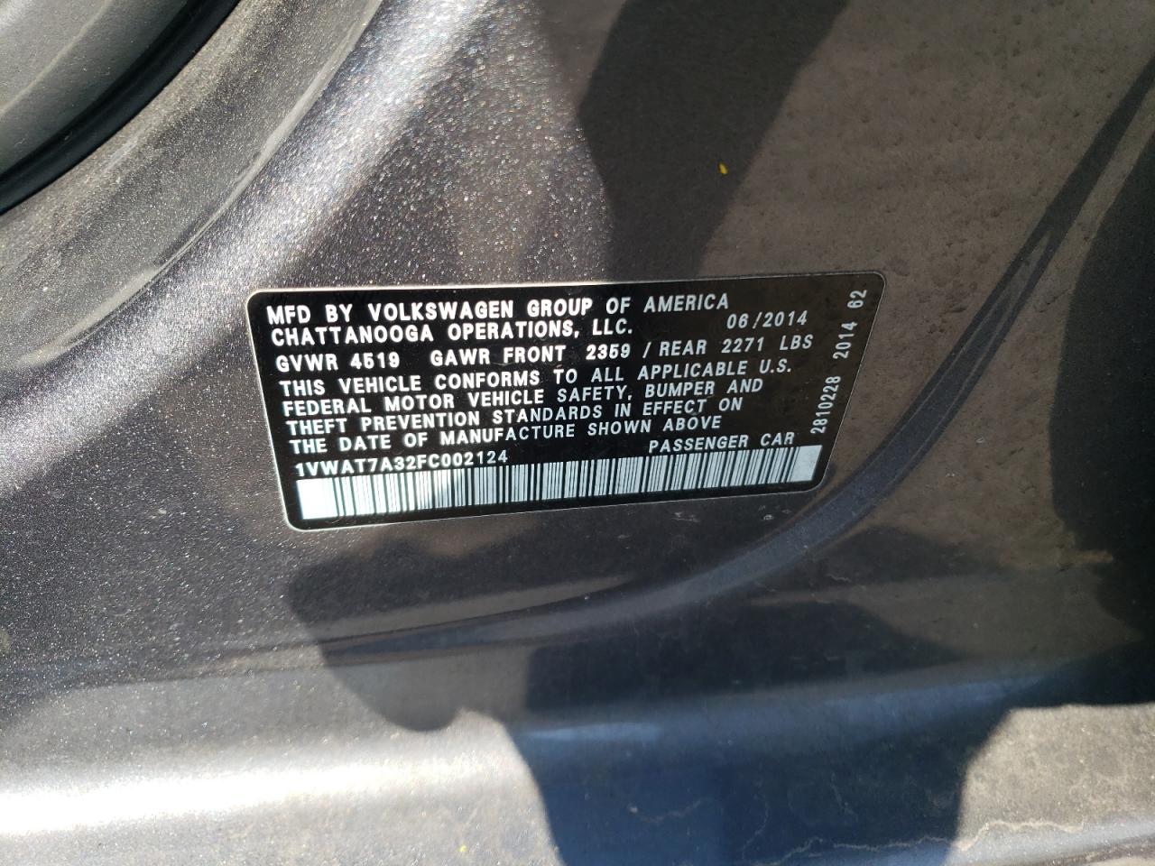 2015 Volkswagen Passat - Image 14