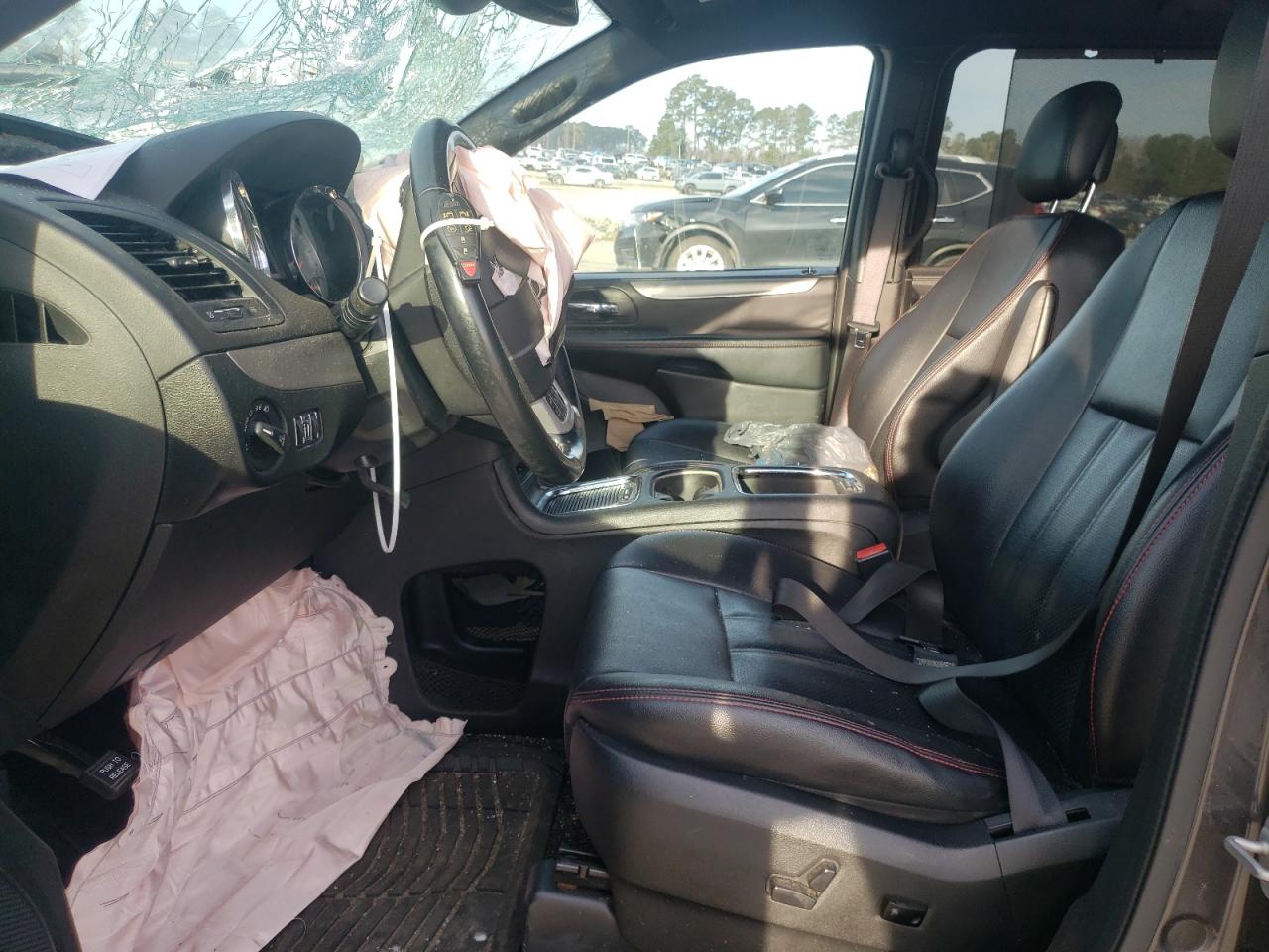 2018 Dodge Caravan - Image 7