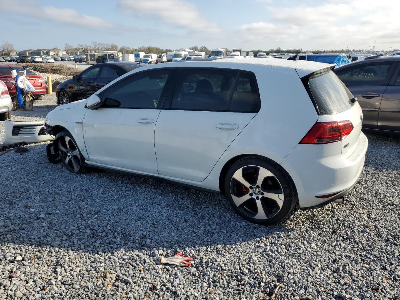 2015 Volkswagen GTI - Image 2