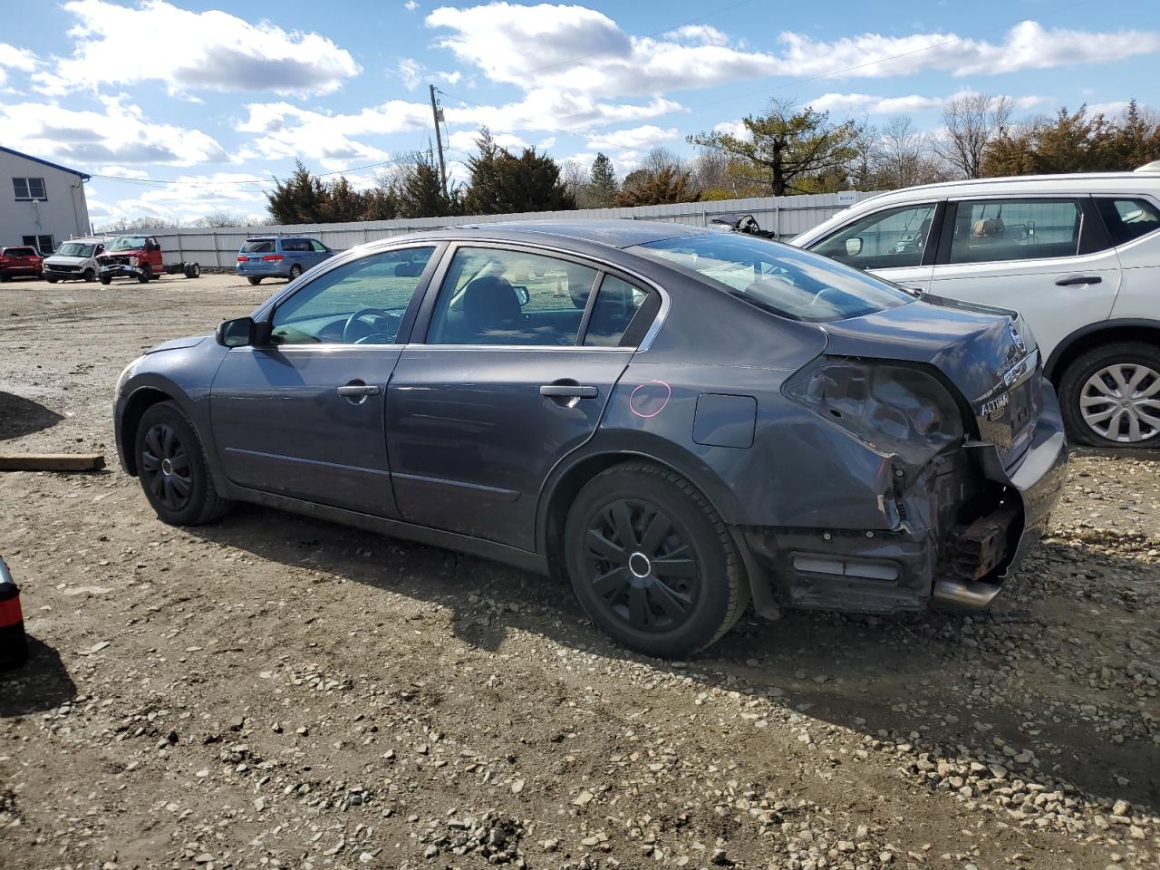 2009 Nissan Altima - Image 2