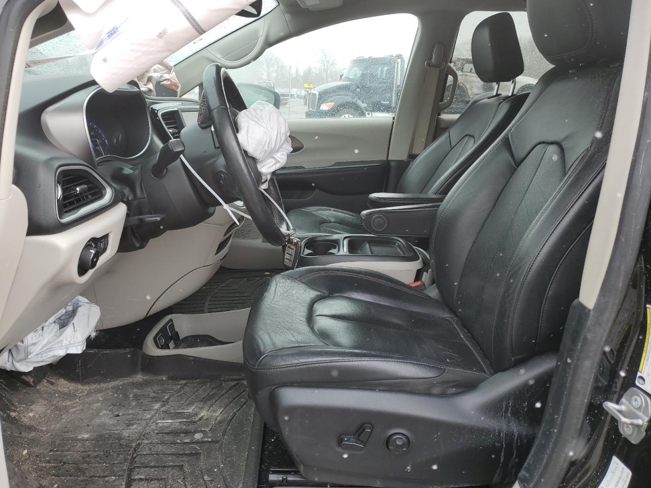 2020 Chrysler Pacifica - Image 7