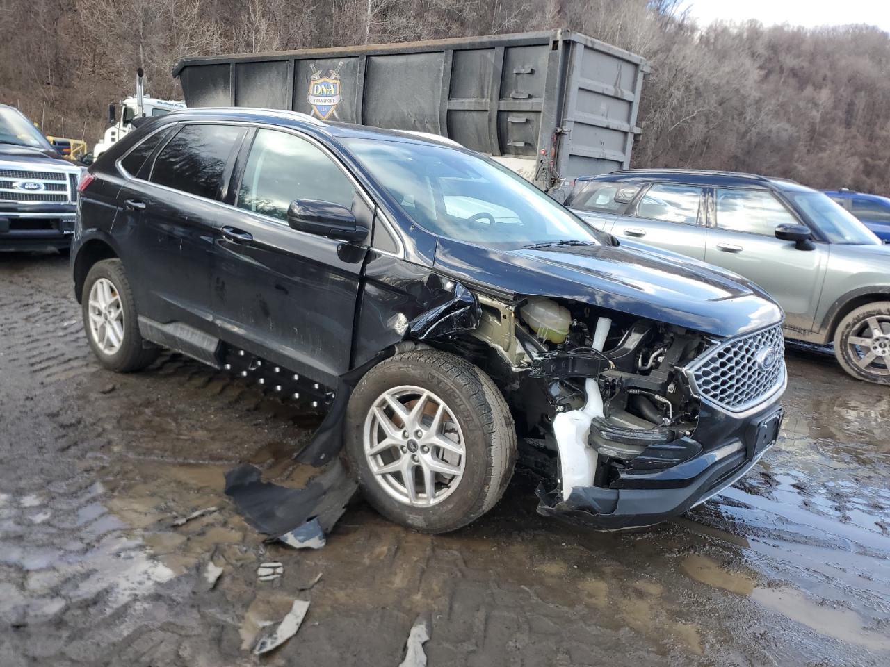 2023 Ford Edge - Image 4