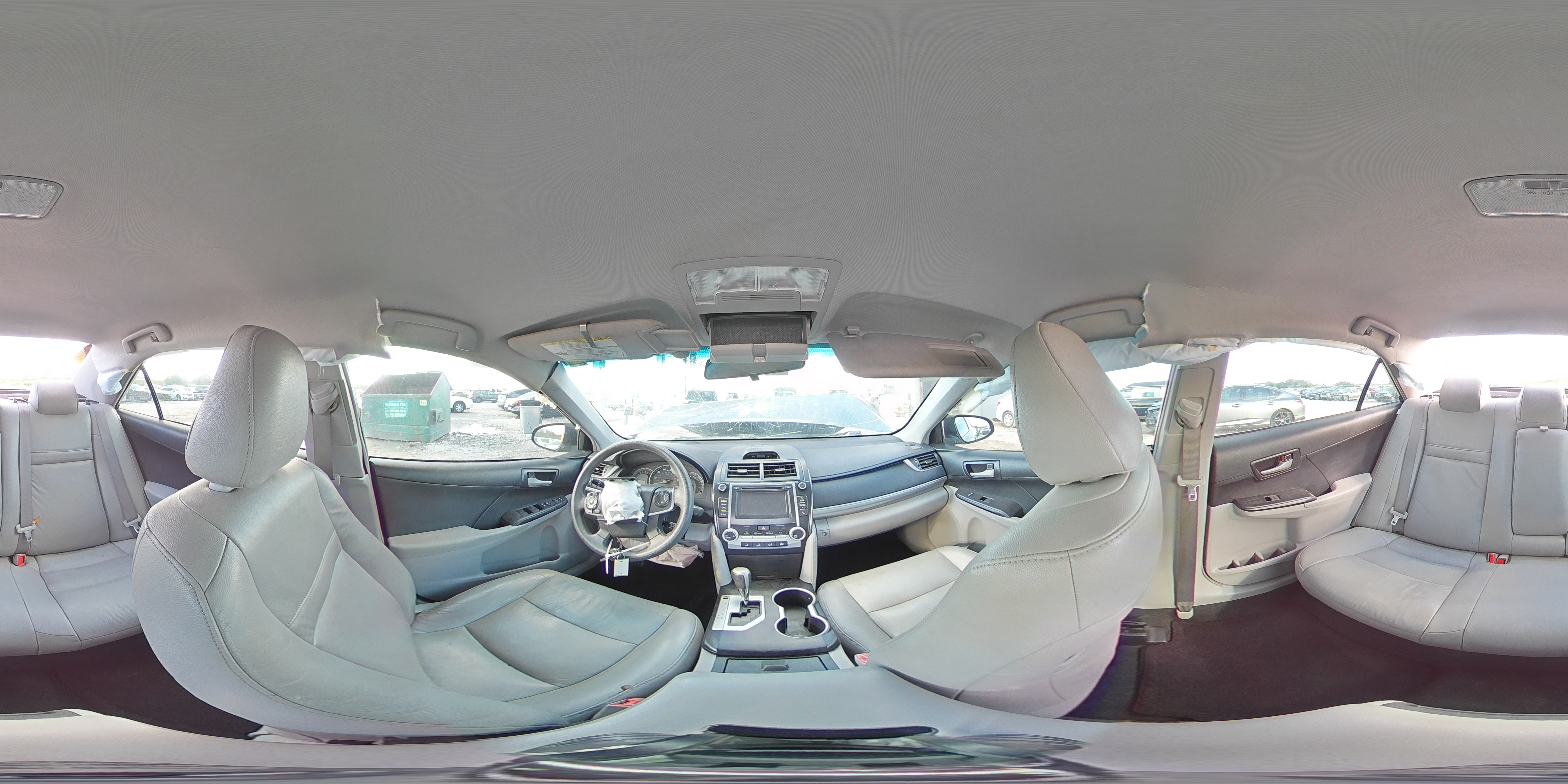 2014 Toyota Camry - Image 14