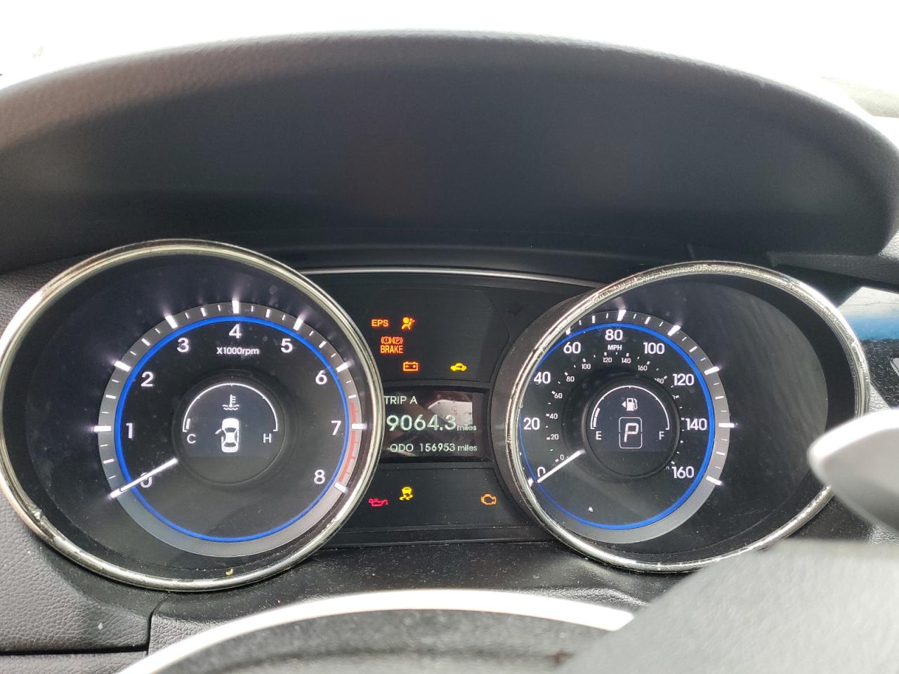 2011 Hyundai Sonata - Image 9