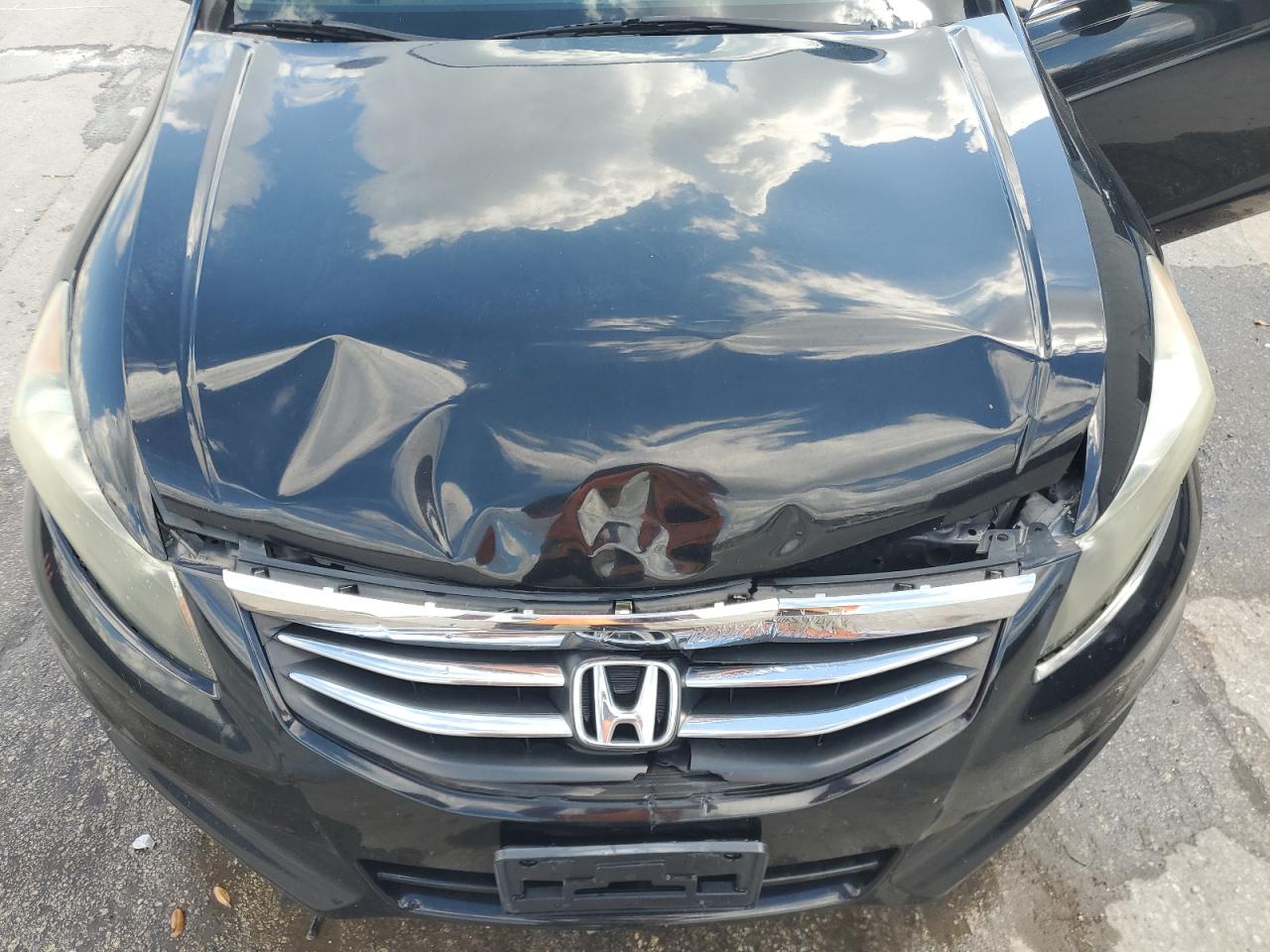 2011 Honda Accord - Image 11