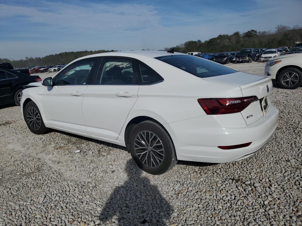 2021 Volkswagen Jetta - Image 2