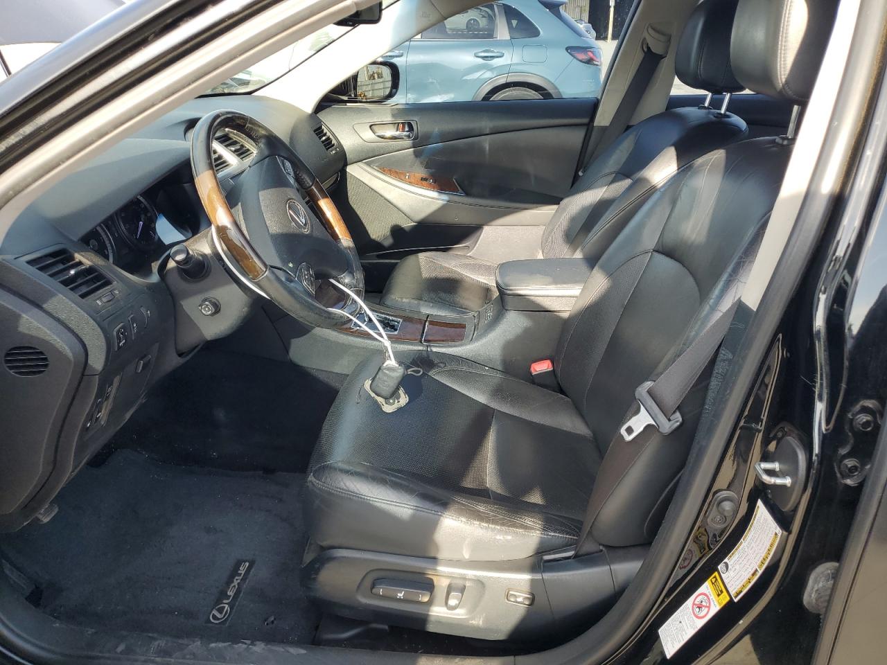 2010 Lexus ES - Image 7