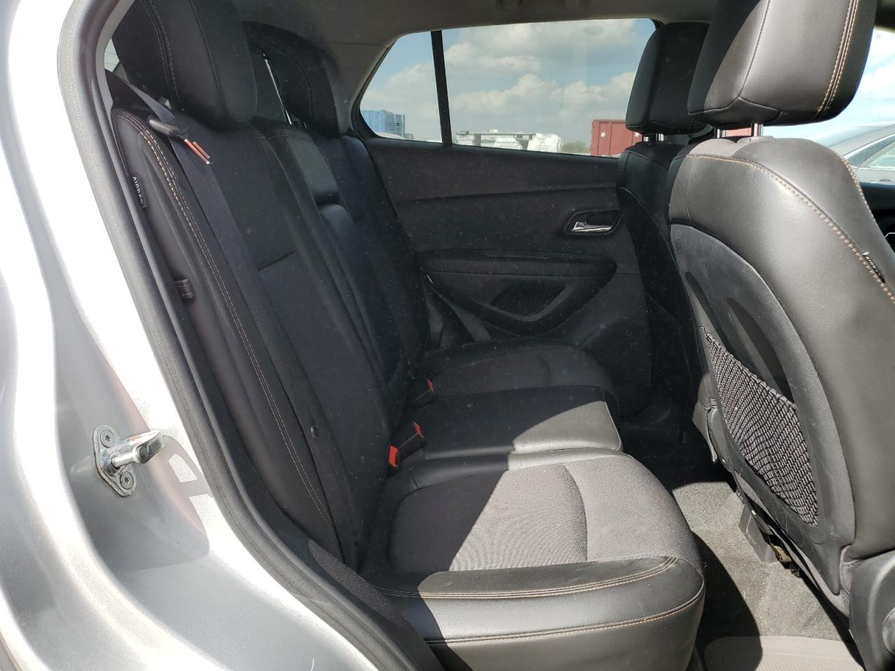 2017 Chevrolet Trax - Image 11