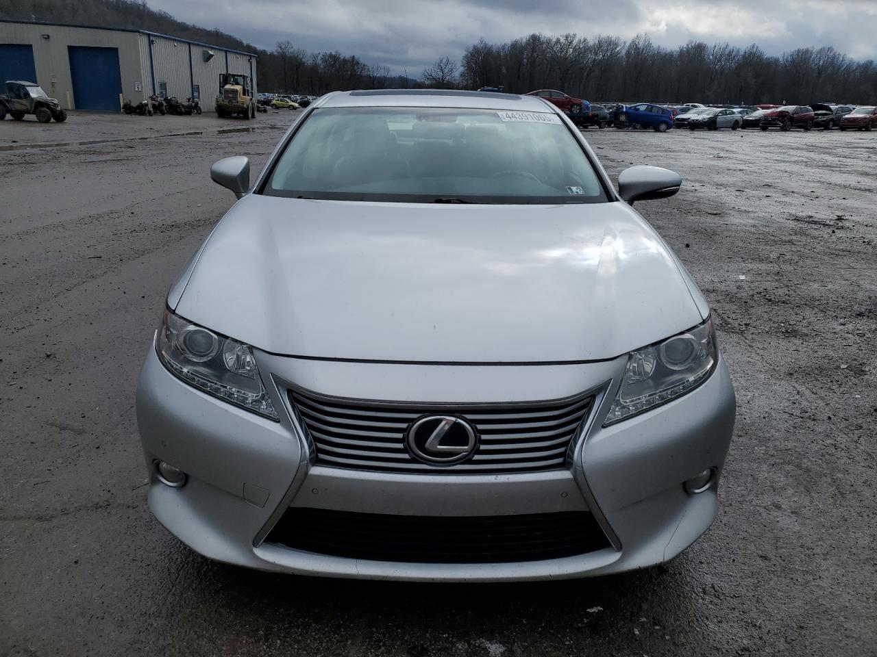 2013 Lexus ES - Image 5