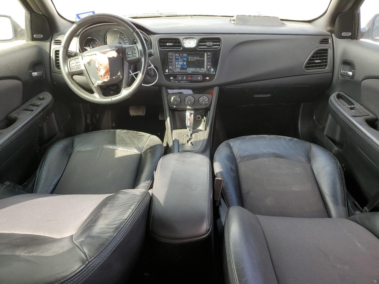 2013 Chrysler 200 - Image 8
