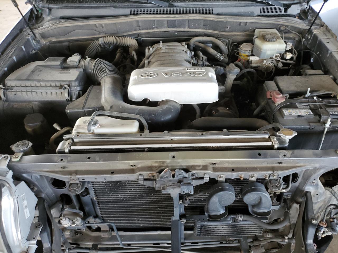 2004 Toyota 4Runner - Image 12