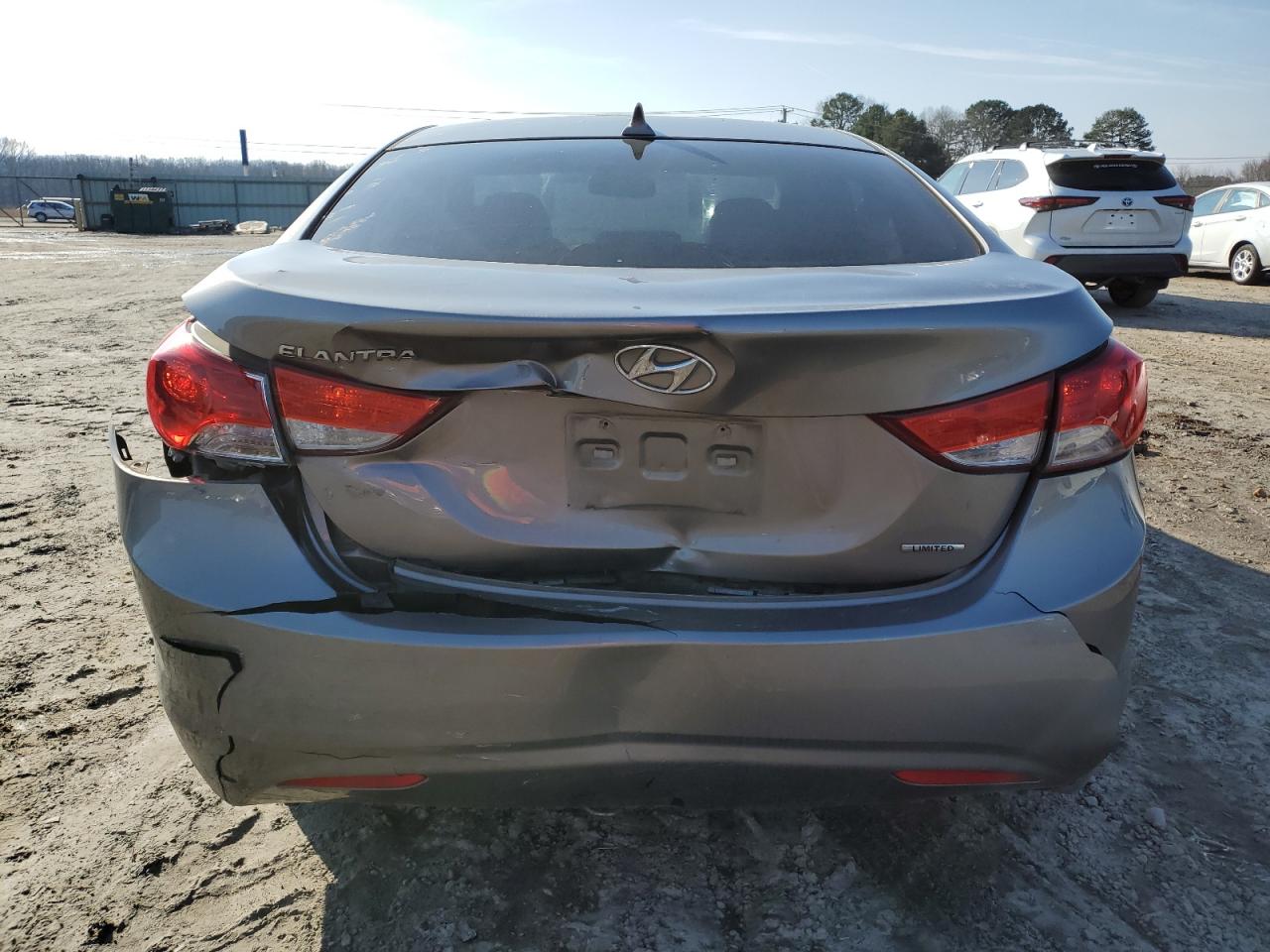 2011 Hyundai Elantra - Image 6